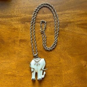 Vintage elephant pendant necklace